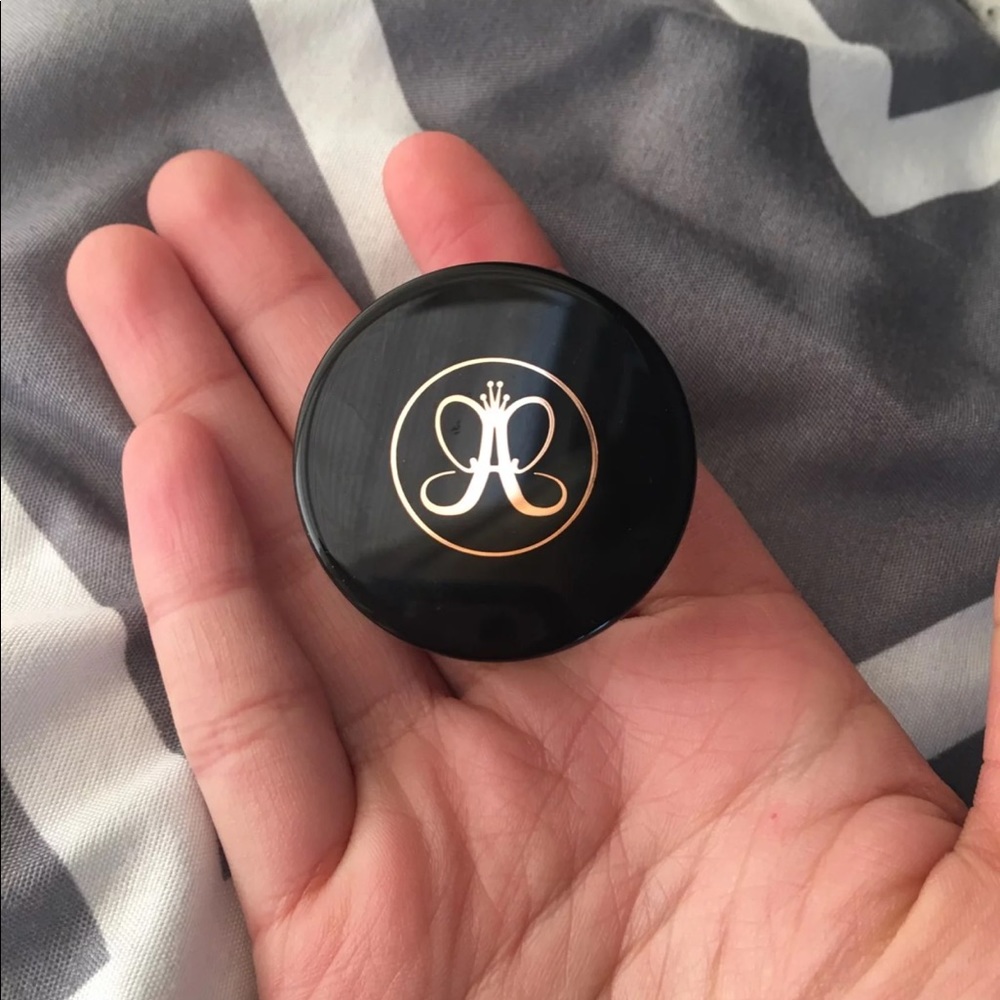 Anastasia Beverly Hills dip pomade EBONY